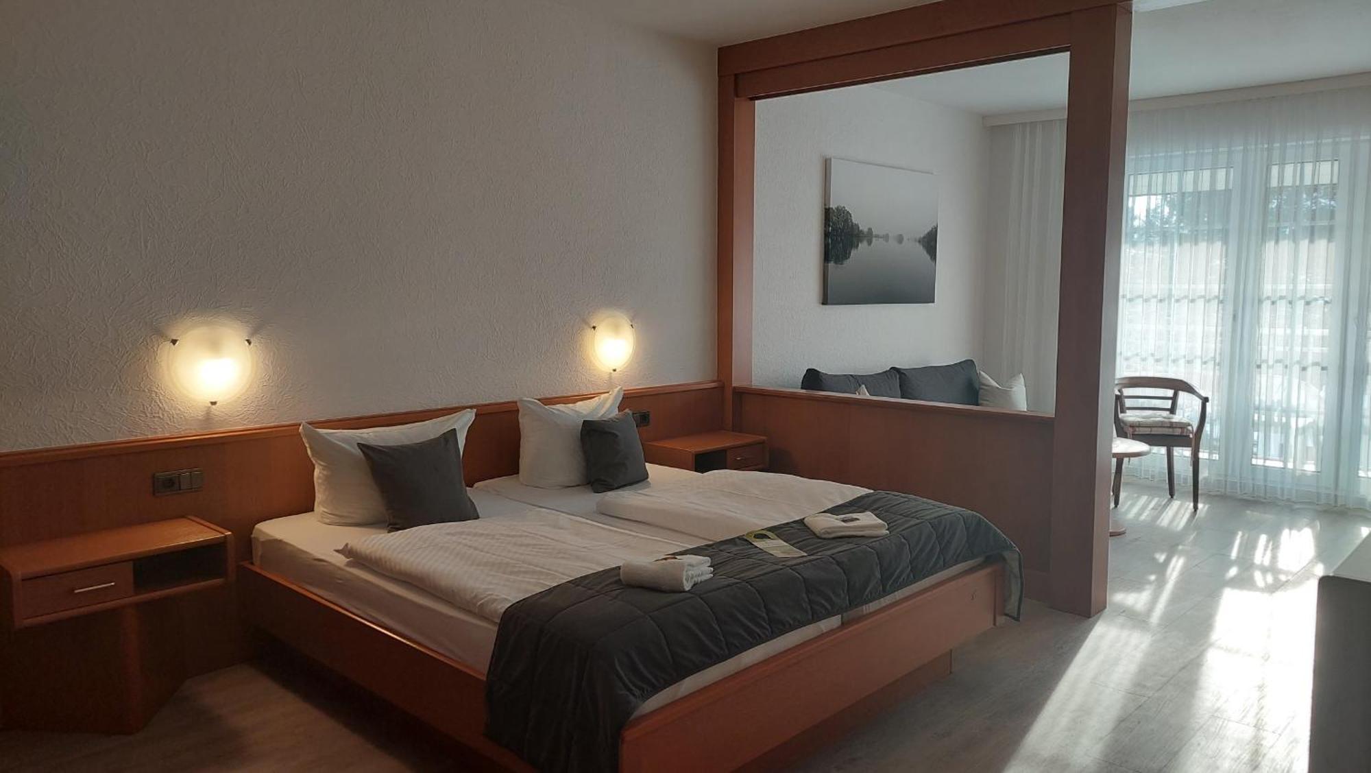Hotel Am Meilenstein Dunkelforth エクステリア 写真